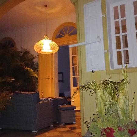 O Privilege Villa D'Exception En Centre-Ville De St-Pierre Saint Pierre Exterior photo