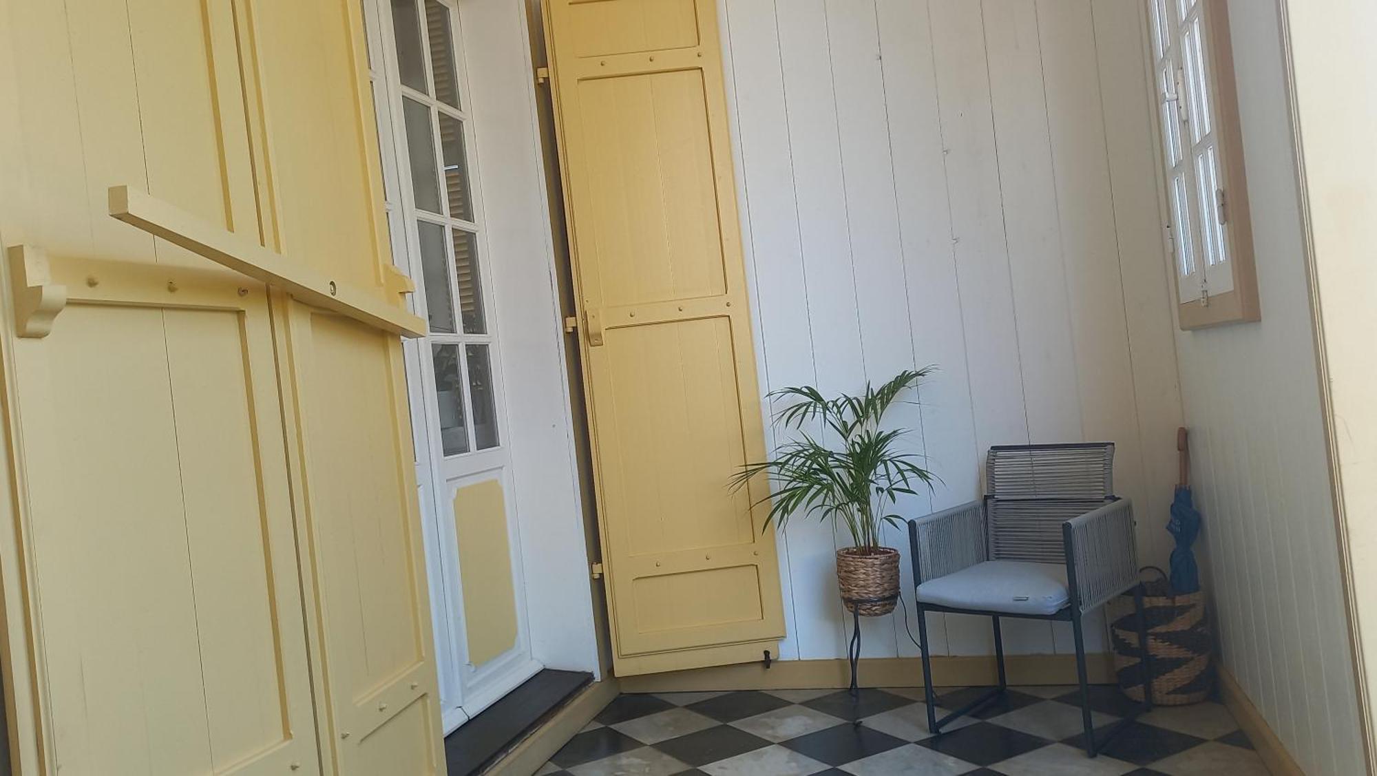 O Privilege Villa D'Exception En Centre-Ville De St-Pierre Saint Pierre Exterior photo